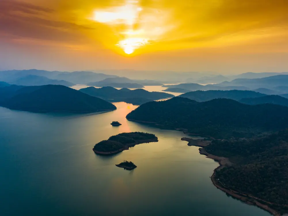 GEOGRAPHY&CLIMATE.webp