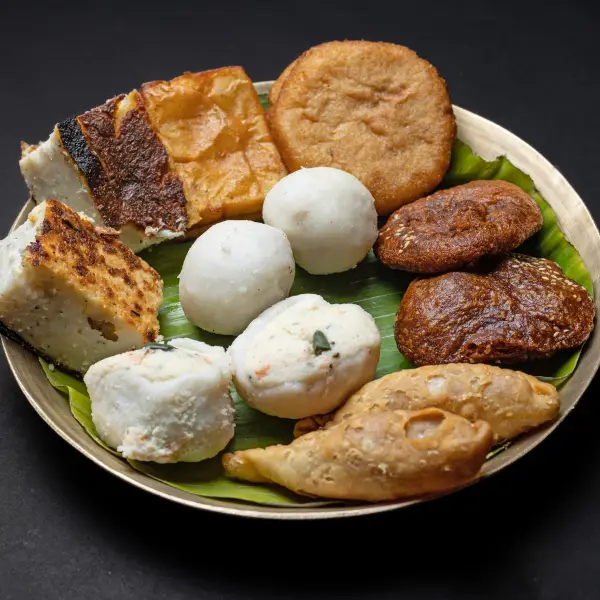 north-od-food-Traditional-Pithas.webp